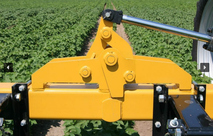 2000 Row Crop Cultivator - Landoll  Image