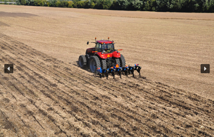 2500 In-Row Ripper Image