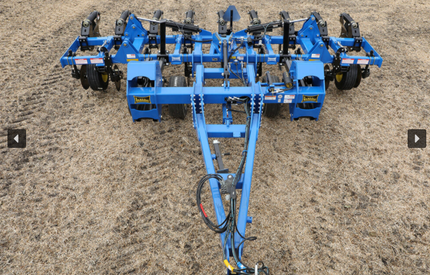 2500 In-Row Ripper Image