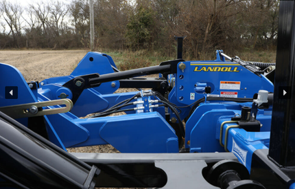 2500 In-Row Ripper Image