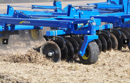 6200 Tandem Disc Harrow - Landoll  Image
