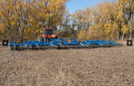 9600 Series Field Cultivator - Landoll  Image