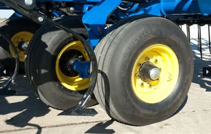 9600 Series Field Cultivator - Landoll  Image