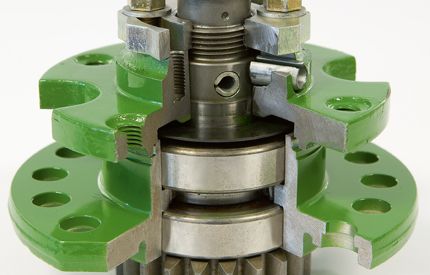 Rear-mounted ActiveMow Image