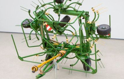 KW-T Trailed Rotary Tedder Image