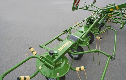 KW-T Trailed Rotary Tedder Image