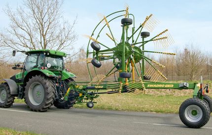 Twin Rotor Center Delivery Rake Image