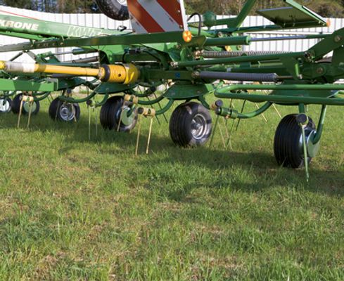 KWT Trailed Tedder with running gear  Image