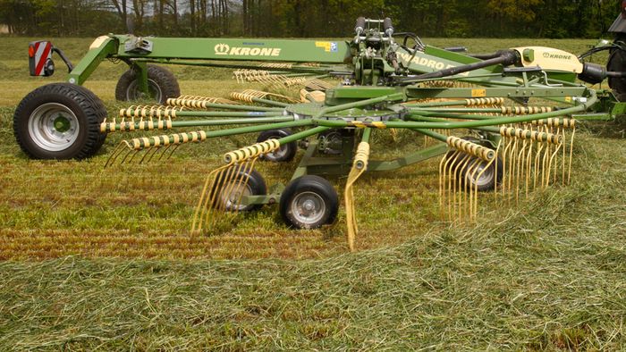 Twin Rotor Side Delivery Rake Image